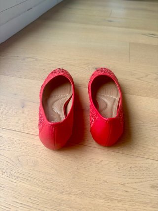 Manoletinas FAMA rojas talla 36
