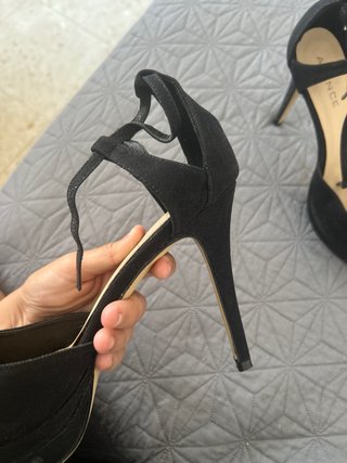 Zapatos de tacón negros
