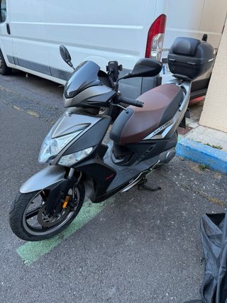 Scooter 125 Kymco Agility PLUS en PERFECTO ESTADO