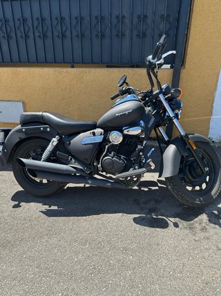KEEWAY Superlight 125 Negra