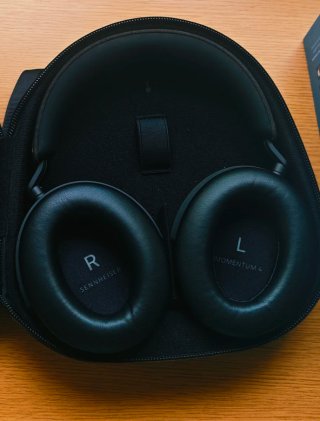Auriculares bluetooth Shenheiser momentum 4