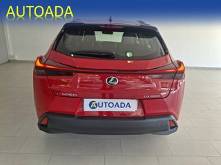 Lexus UX 2025