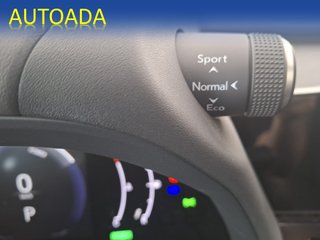 Lexus UX 2025