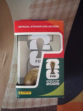 Caja metálica Sticker Mundial FIFA 2026+16 sobres