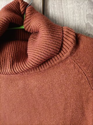 Vestido de punto marrón