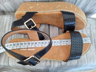 Sandalias negras cuña n° 40