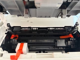Impresora HP LaserJet MFP M140w Nueva