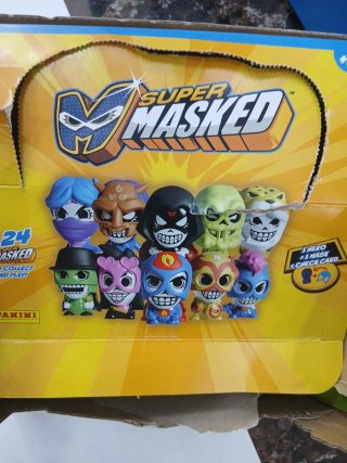 Sobres Panini Super Masked