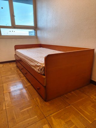 Cama con cajones en PAMPLONA