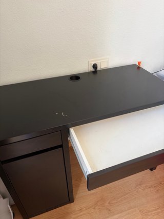 Mesa escritorio negra madera y metal