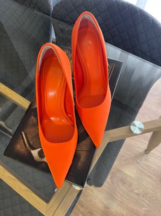Zapatos de tacón Zara naranja talla 38