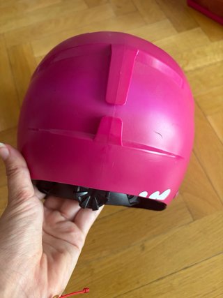 Casco de esquí rosa Wedze para niño.