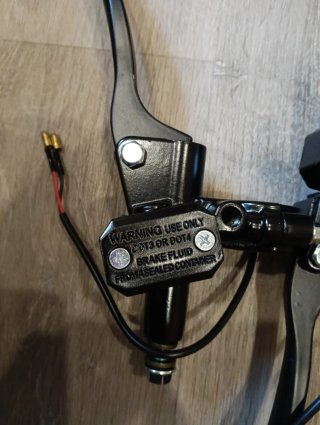 Manetas de freno y embrague para moto