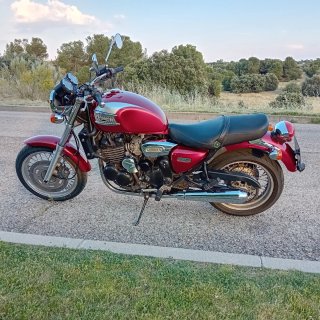 Triumph Legend TT 900