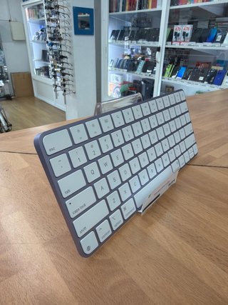 Teclado Apple A2303