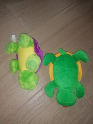 2 Tortugas de peluche