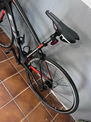 Bicicleta de carretera BH Quartz 3.0