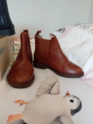 Botas Igor Niña Talla 26 y 24 y 28