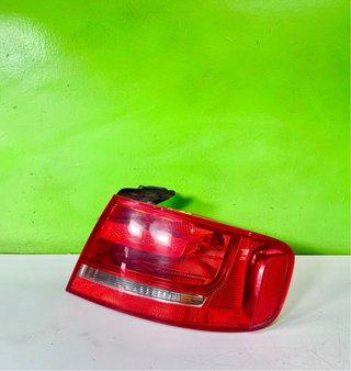 8K5945096D Piloto Trasero Derecho Audi A4 B8 2010