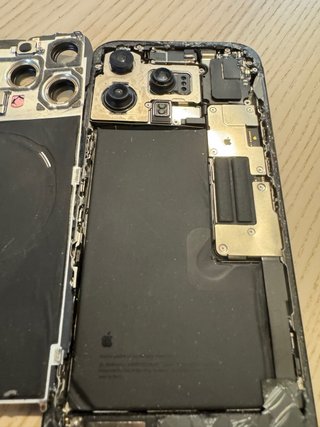 iPhone 16 Pro Max Roto Negro