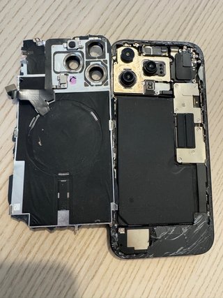 iPhone 16 Pro Max Roto Negro