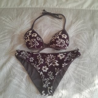 Bikini estampado floral y lunares