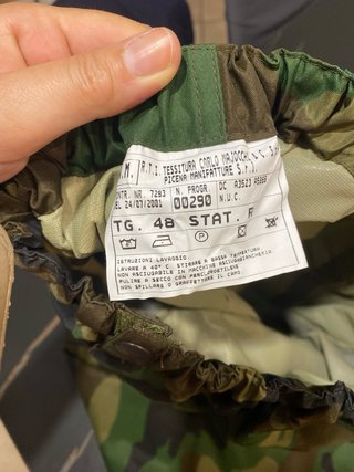 Pantaloni antipioggia mimetici
