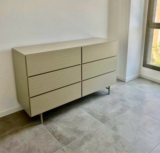 Cómoda beige 6 cajones metal y madera