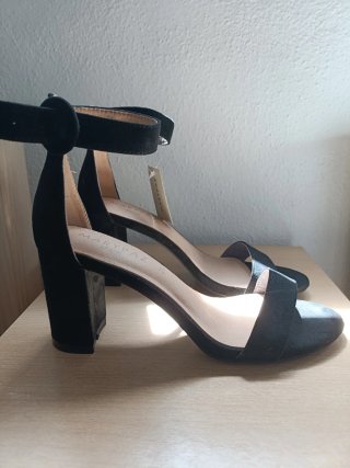 Zapatos de tacón Marypaz negros