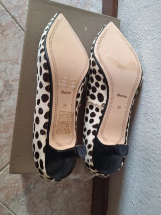 Décolleté Bata leopardate beige/nere