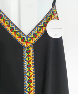 Vestido largo étnico negro y multicolor