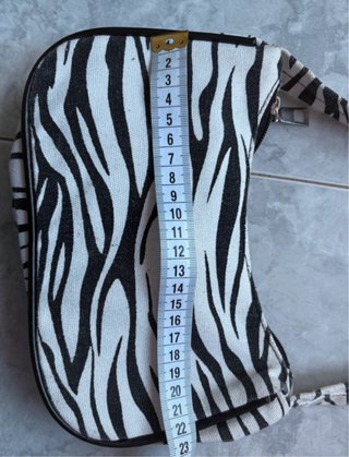 Conjunto bolso y monedero cebra