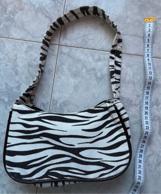 Conjunto bolso y monedero cebra