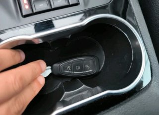 FORD S-MAX TITANIUM S 200CV