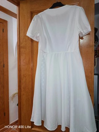 Vestido blanco y negro lunares muy fresquito