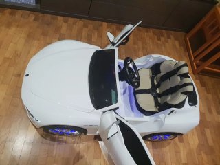 Coche Eléctrico Infantil Maserati Blanco