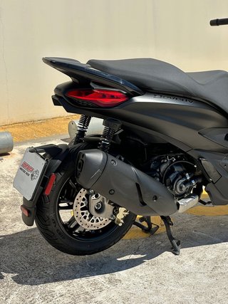 Piaggio Beverly 300 HPE 2025