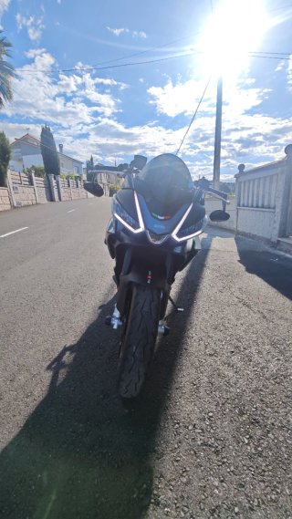 Aprilia Tuono 660 95cv 2024 Rush Grey