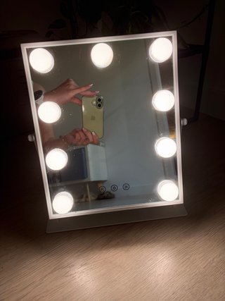 Espejo de maquillaje con luces LED