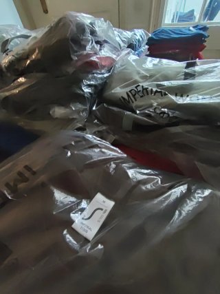 Lote de ropa varias tallas, nueva de fabrica