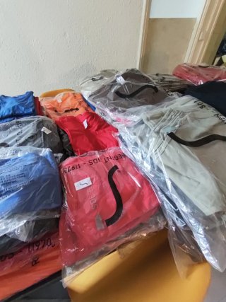 Lote de ropa varias tallas, nueva de fabrica