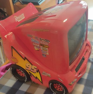 TV Disney Cars 14 Rayo McQueen con DVD integrado.