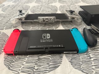 Nintendo Switch V2 con Accesorios