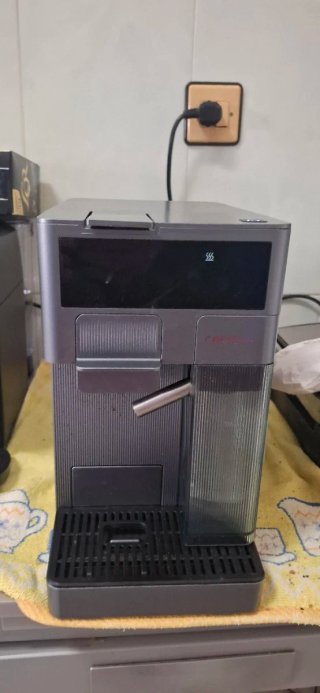 Cafetera Cecotec. Acepta todo tipo de capsulas.