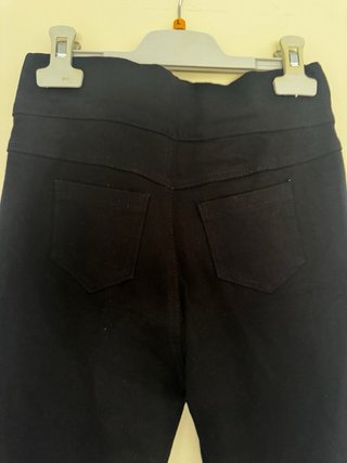 Pantalones pitillo negros