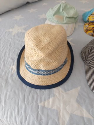 Lote 4 Gorras Niños 5-6 Años