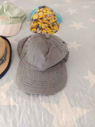 Lote 4 Gorras Niños 5-6 Años