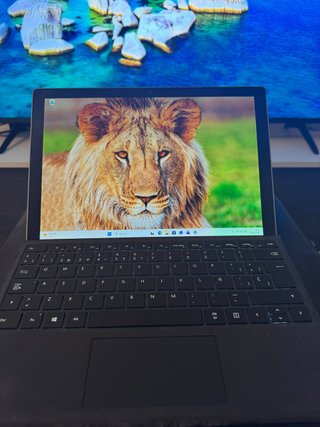 Ordenador portátil Microsoft Surface Pro i7