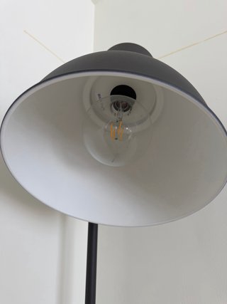 Lámpara de pie Ikea negra