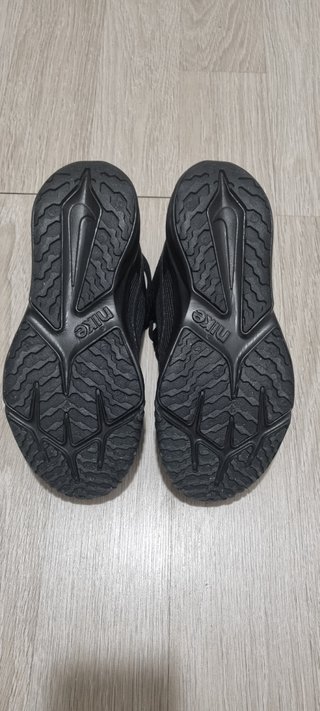 Scarpe Nike nere taglia 36.5